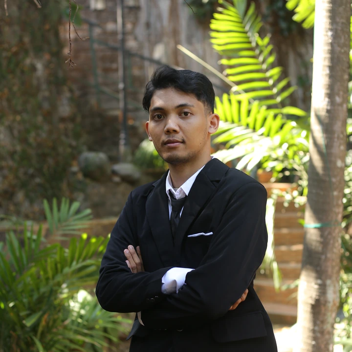 Professional portrait of Dhimas Ardinata