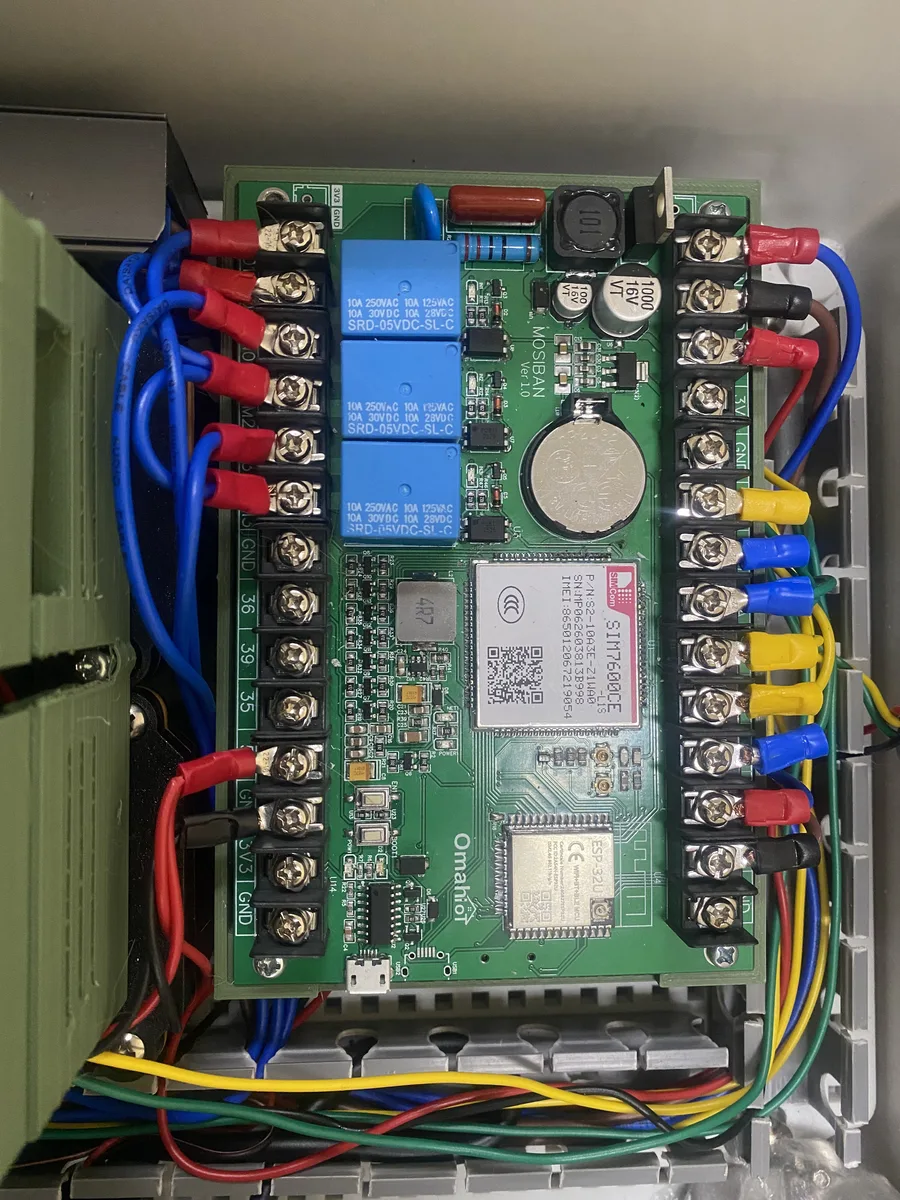 IMONIK controller with ESP32, SIM7600 modem, relays, and device terminals