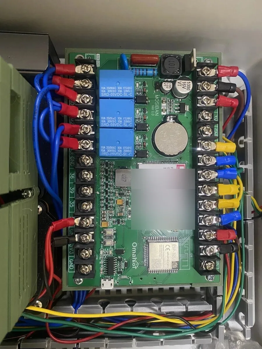 IMONIK controller with ESP32, SIM7600 modem, relays, and device terminals
